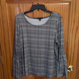 B&W plaid top